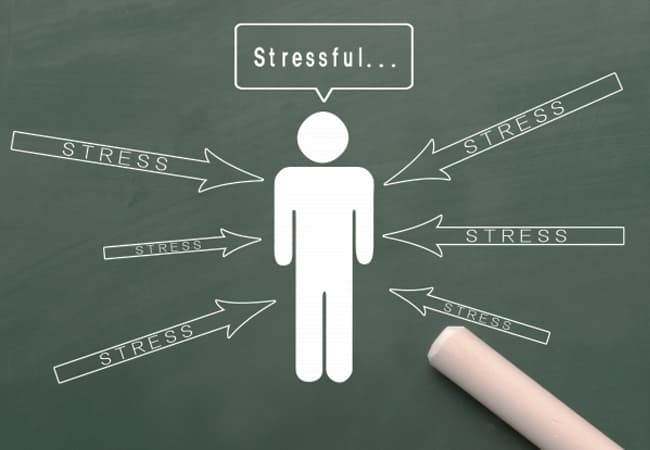 合宿免許でストレスがたまる理由、解消方法