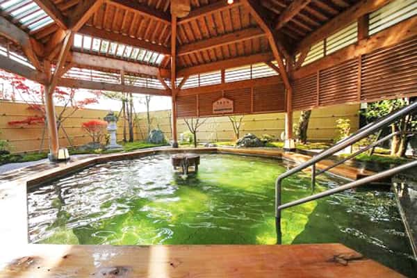 新発田の城下町と月岡温泉が近い